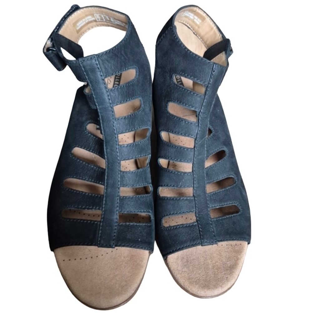 Collection By Clarks Sandals Size 6